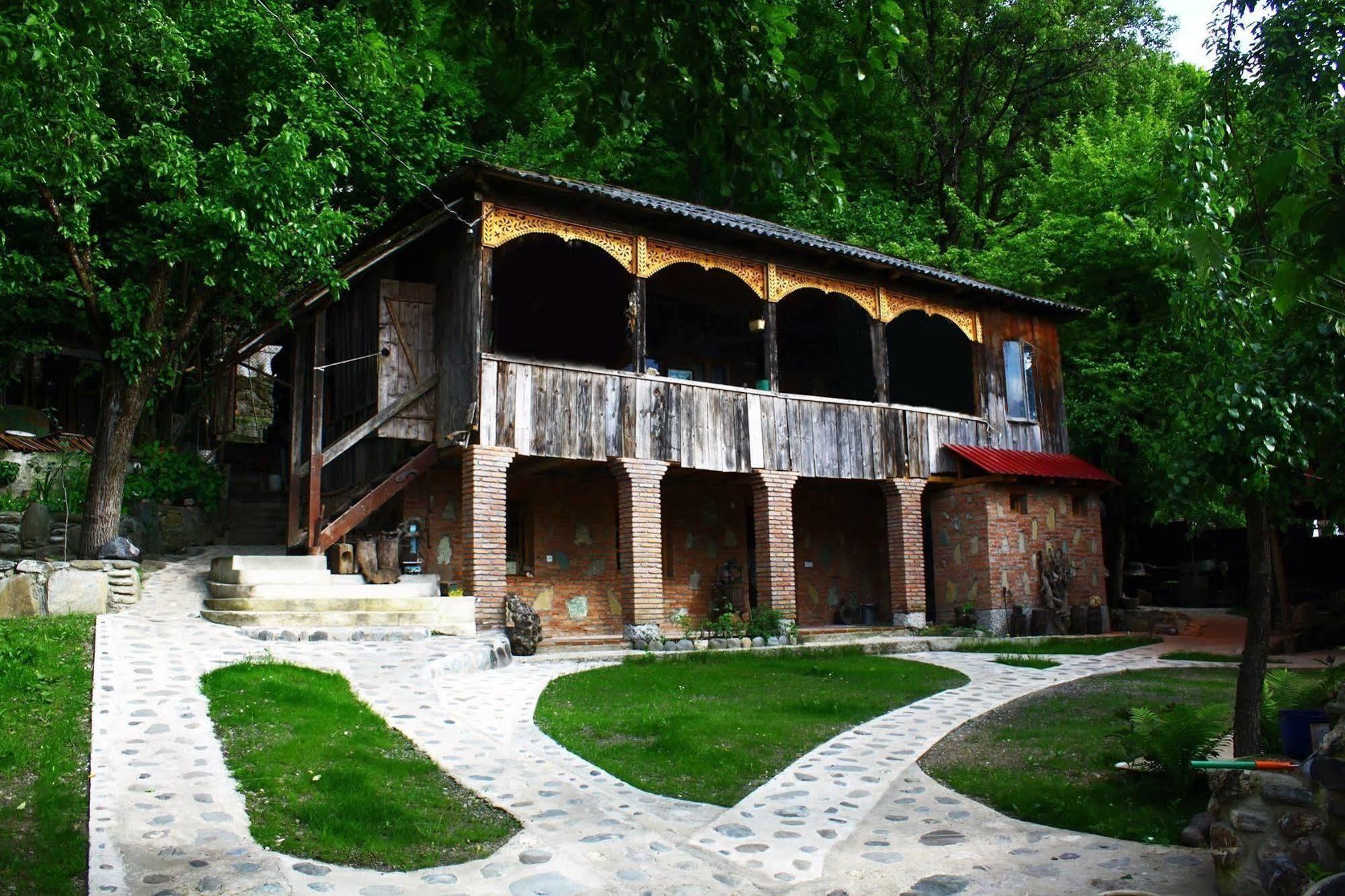 Guest House Gallery Oni Екстер'єр фото